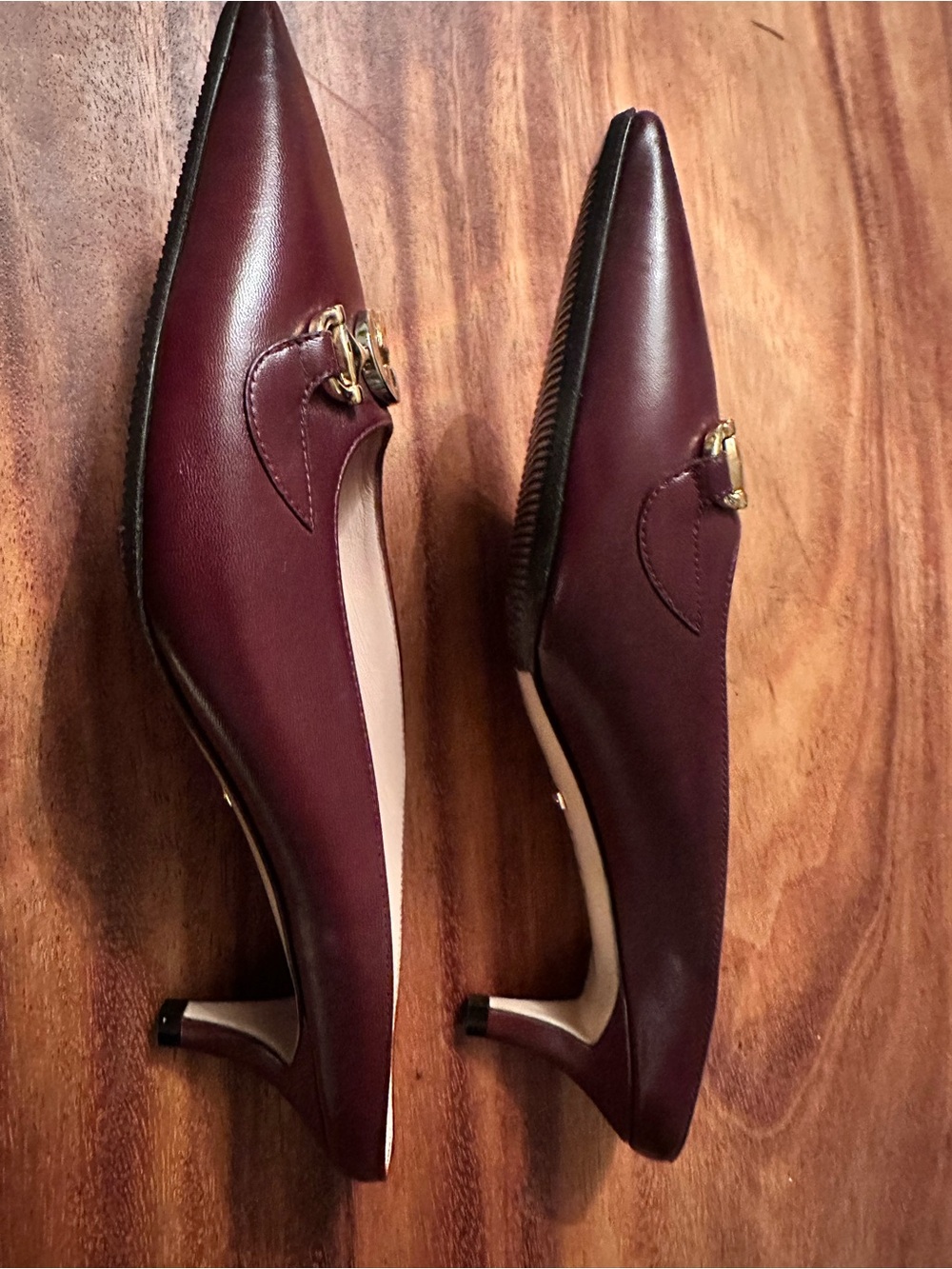 Gucci Burgundy Leather Kitten Heel Mules with Gold Hardware - Picture 4 of 9